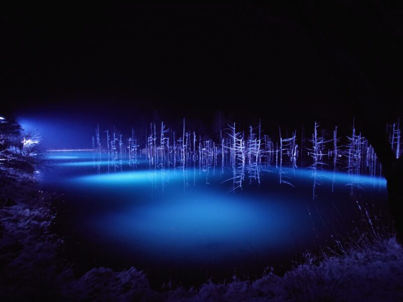 青い池　冬2